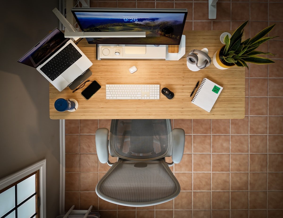 Checklist of nine items to look for in website design packages